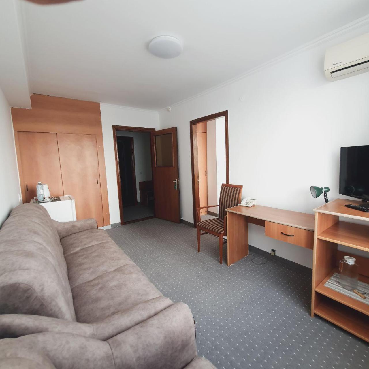Aktobe Hotel Exteriér fotografie